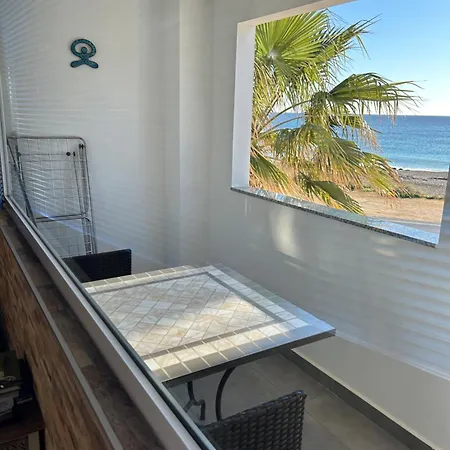 Playa Beachfront 15 Meters To Apartman *